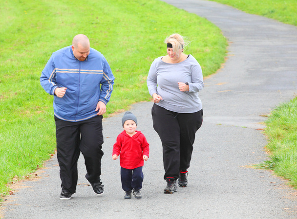 Obézní rodiče se svým synem vyšli - Fotografie, Obrázek
