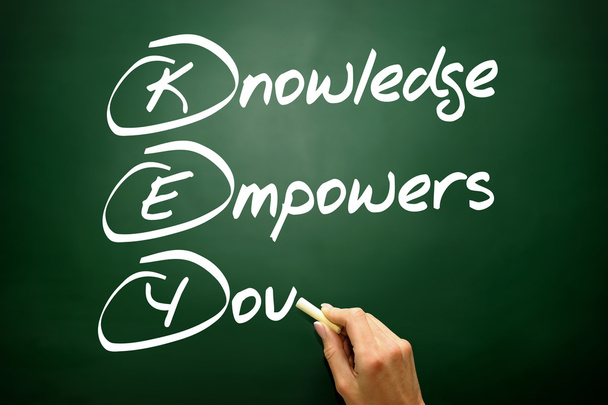 Hand drawn Knowledge Empowers You (KEY), business concept on bla - Foto, Imagem