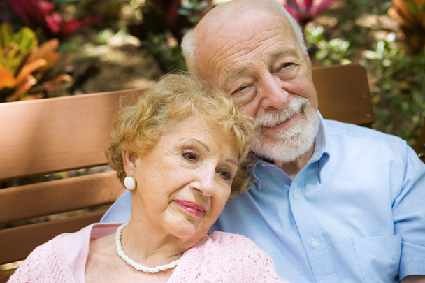 Reminiscing Senior Couple - Φωτογραφία, εικόνα