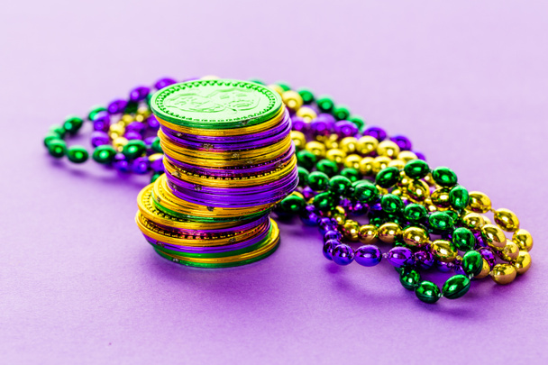 Decorações multicoloridas para a festa de Mardi Gras
 - Foto, Imagem