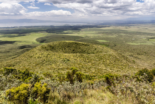 One of parasitic craters of Longonot volcano, Kenya - Foto, afbeelding