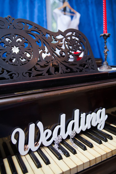 Слово " Весілля на піаніно "
 - Фото, зображення