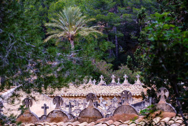 Městský hřbitov Andratx, Mallorca, Baleárské ostrovy, Španělsko - Fotografie, Obrázek