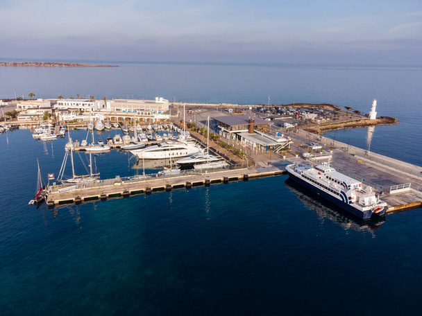 Porto de La Savina, Formentera, Ilhas Pitiusas, Comunidade Baleares, Espanha - Foto, Imagem