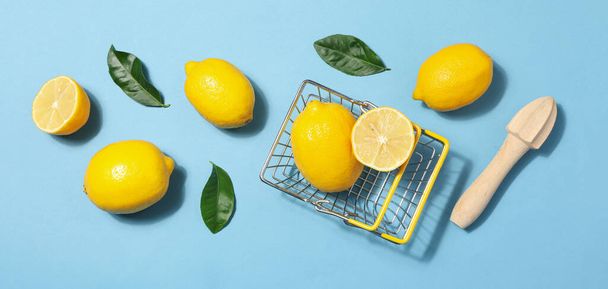 Az ízletes citrusfélék fogalma - finom citrom - Fotó, kép