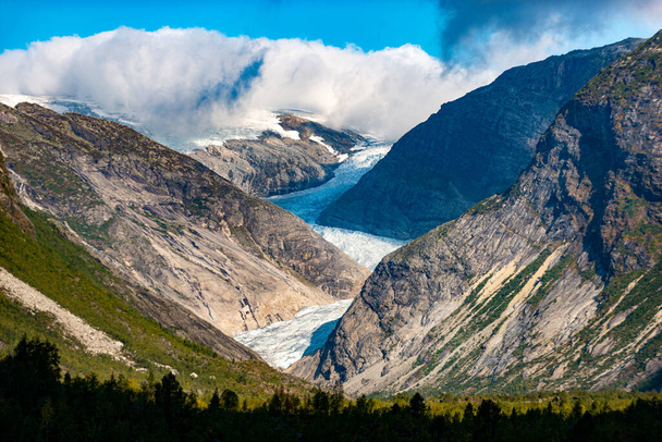 Nigardsbreen glacier as seen from the visitor centre in Jostedal - Foto, Imagem