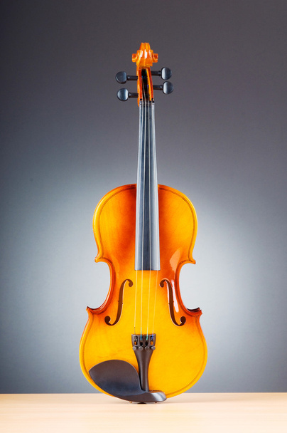 Violing no conceito de música
 - Foto, Imagem