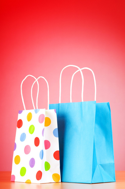 Concetto di shopping con borse
 - Foto, immagini