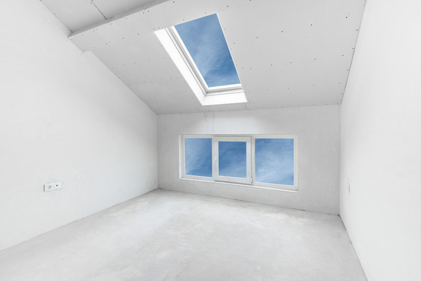 Empty unfinished interior  (includes clipping path)  - Photo, Image