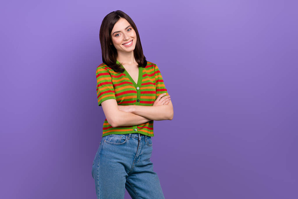 Photo of good mood girlish woman with straight hairstyle wear colorful t-shirt standing arms crossed isolated on purple background. - Photo, Image