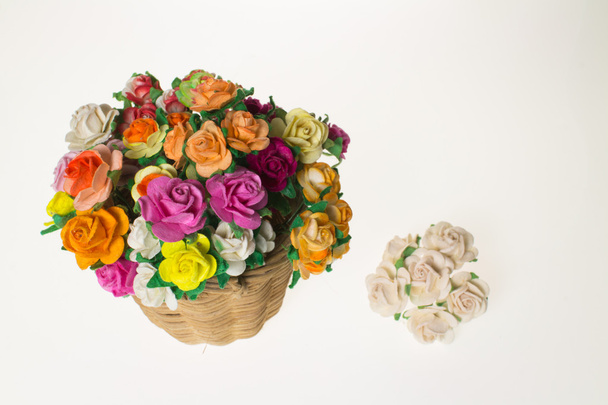 flores silvestres em cesta
 - Foto, Imagem