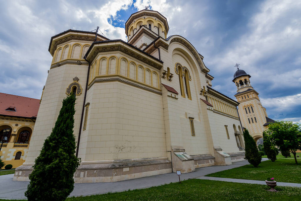 Cathédrale orthodoxe du Couronnement de la Sainte Trinité à Alba Carolina Forteresse à Alba Iulia, Roumanie - Photo, image