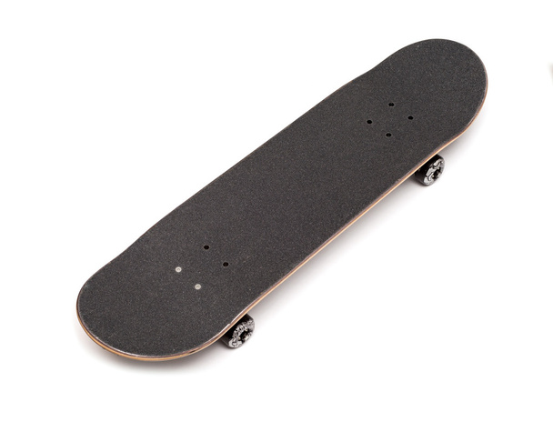 Μαύρο Skateboard απομονωθεί σε λευκό - Φωτογραφία, εικόνα
