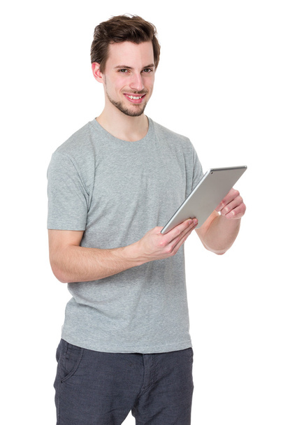 Caucasian man in gray t shirt - Foto, afbeelding