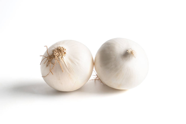 fresh white onion isolated on white background - Fotografie, Obrázek