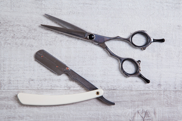 tesoura barbeiro profissional, ferramentas para corte, tiro com profundidade
 - Foto, Imagem