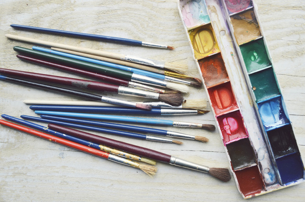 Boyama, boya, Boyama, manzara kağıt, ahşap arka plan üzerinde yaratıcılık için fırçalar - Fotoğraf, Görsel