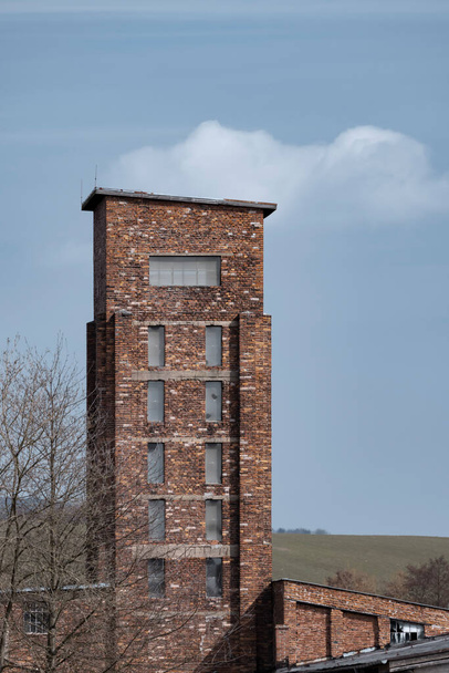 Red Tower of Death, UNESCO site with inscription in Czech language "Ruda vez smrti" a National monument in Dolni Zdar near Ostrov, Nyugat-Csehország - Fotó, kép
