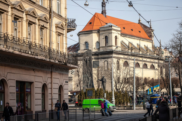 LVIV, UCRANIA - 22 de febrero de 2015 Monumento a Shevchenko en el centro de Lviv
 - Foto, Imagen
