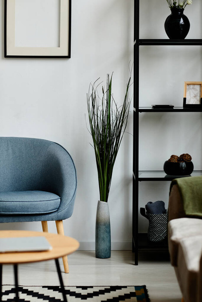 Grafikus háttér kép a minimalista nappali belső teréről dekorációs elemekkel a nyitott polcokon - Fotó, kép