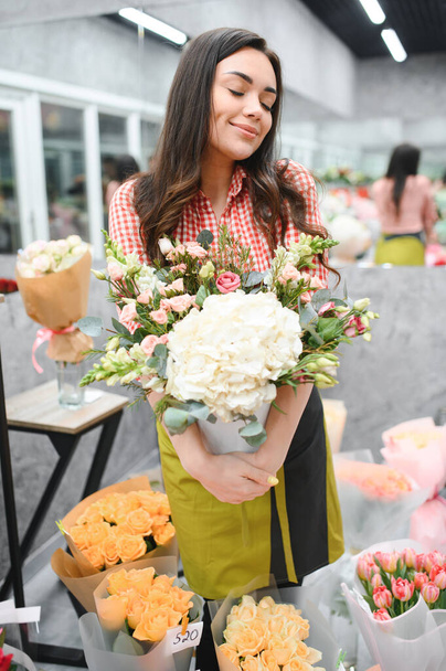 Smiling Woman Florist Small Business Flower Shop Owner. - Fotó, kép