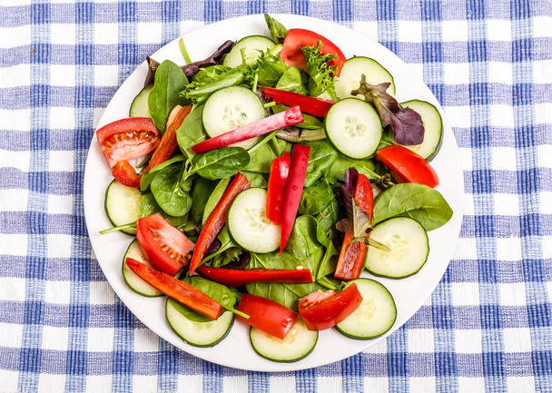 Green Salad with Red Pepper - Foto, afbeelding