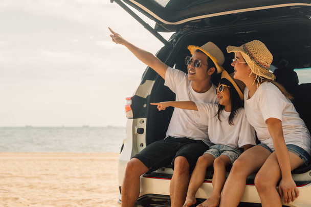 Happy family travel on beach, Family with car road trip at sea on summer, Happy family having fun on beach together, Family travel on summer vacation concept - Photo, Image