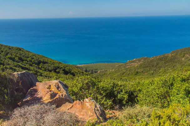 Παράδεισος της φύσης, Cap Negro, όπου Θάλασσα, Δάσος, και τα βουνά συγκλίνουν στη Βορειοδυτική Τυνησία - Φωτογραφία, εικόνα
