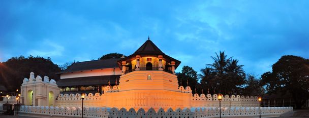 Βουδιστικό ναό του δοντιού, Kandy, Σρι Λάνκα - Φωτογραφία, εικόνα