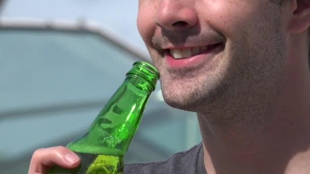 Man, Male, Beer, Alcohol - Materiaali, video