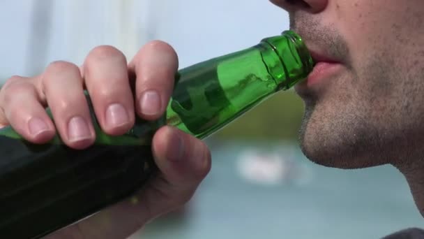 Man, Male, Beer, Alcohol - Filmmaterial, Video