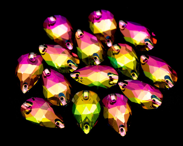 Cyrkonie kryształowe kolorowy - Zdjęcie, obraz