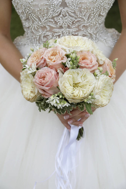 Brautstrauß aus Blumen  - Foto, Bild