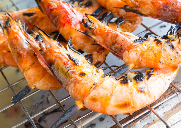 Grilled shrimp skewers - Foto, afbeelding