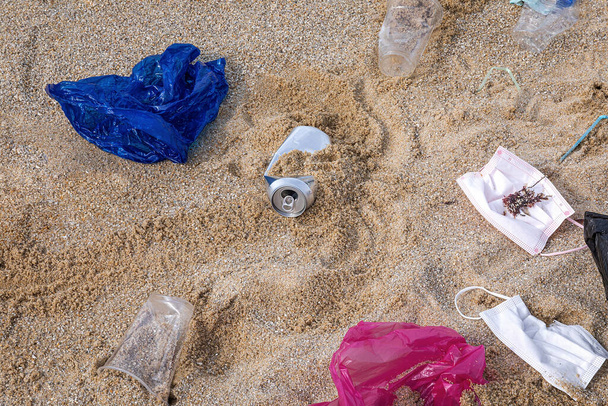 trash from beach, ocean trash, marine litter - Foto, immagini