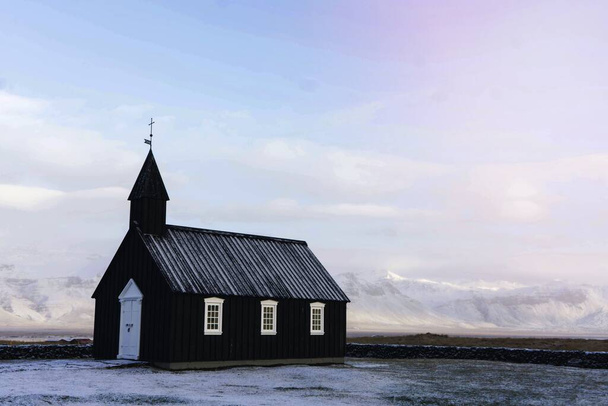 Budir Musta kirkko, Islanti - Valokuva, kuva