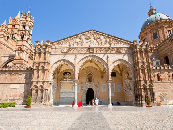 Passerelle dans la cathédrale de Palerme
 - Photo, image
