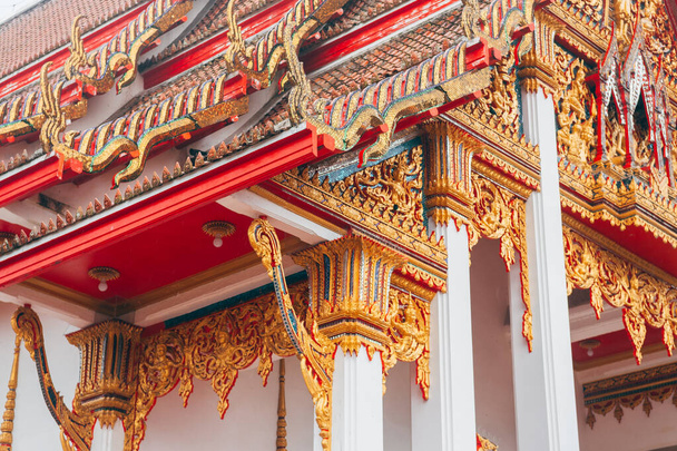 pohled na tradiční chrám v Thajsku - Fotografie, Obrázek
