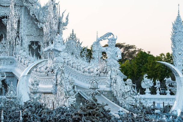 Rong Khun templom Chiang Rai tartományban, Thaiföldön. - Fotó, kép
