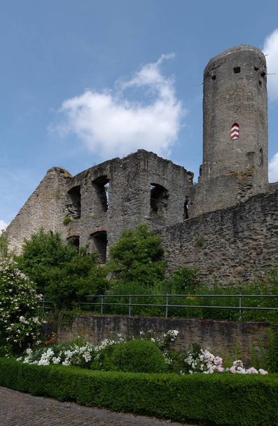 EPPSTEIN, GERMANY-JUNE 20, 2023: The ruins of Eppstein Castle, Hessen, Germany - Fotó, kép