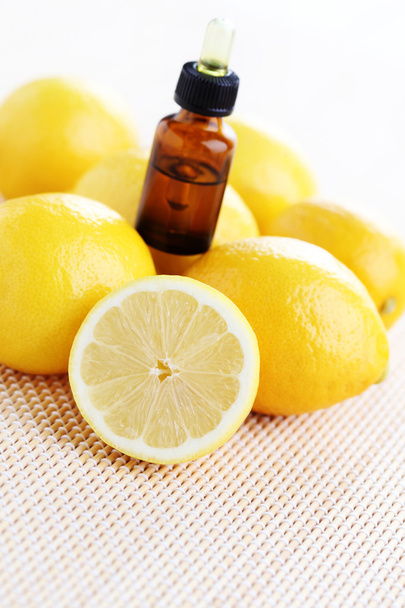 Lemon essence oil - Фото, зображення