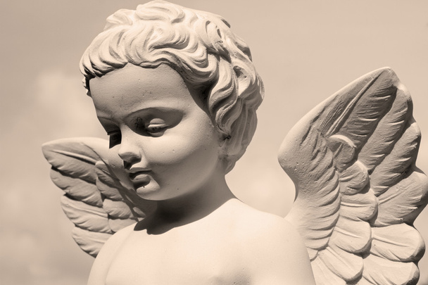 Маленькая фигурка ангела
 - Фото, изображение