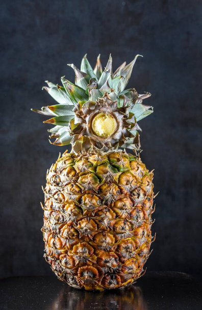 Vibrant Close-Up of Fresh Pineapple Fruit in Stunning 4K Resolution - Φωτογραφία, εικόνα