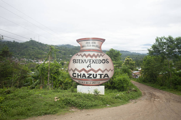 Chazuta, Peru; 1 października 2022: Chazuta - peruwiańskie miasto, stolica homonimicznej dzielnicy położonej w prowincji San Martn i - Zdjęcie, obraz
