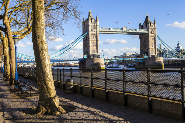 A Thames útvonalról, a londoni Tower megtekintése - Fotó, kép