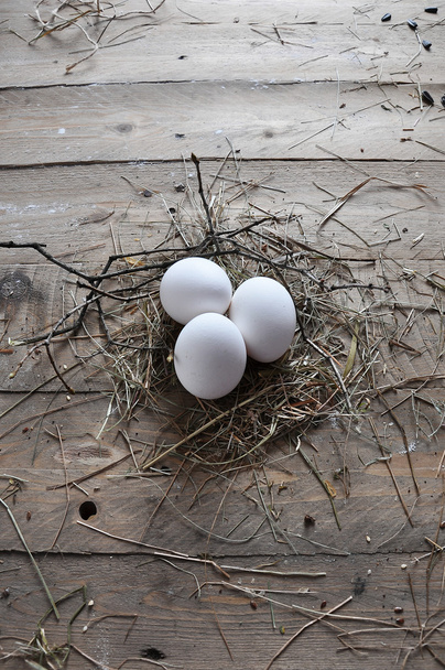 ovos em um fundo de madeira - Foto, Imagem