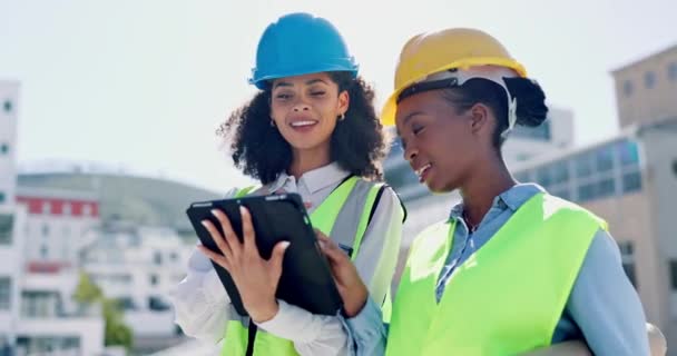 Tablet, construction site and engineering women of blueprint proposal, collaboration and project management. Digital floor plan, technology and african people in city for urban architecture design. - Séquence, vidéo