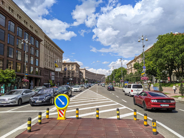 Khreshchatyk street the main street of Kyiv - Foto, Imagem