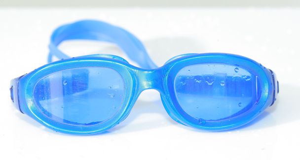 Lunettes bleues pour la natation
 - Photo, image