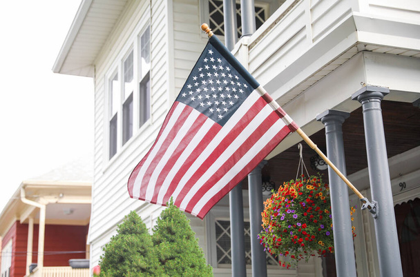 flag on the house - Foto, Imagem